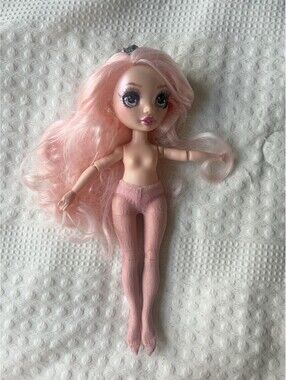Rainbow High Series 2 Bella Parker Pink Nude Fashion Doll